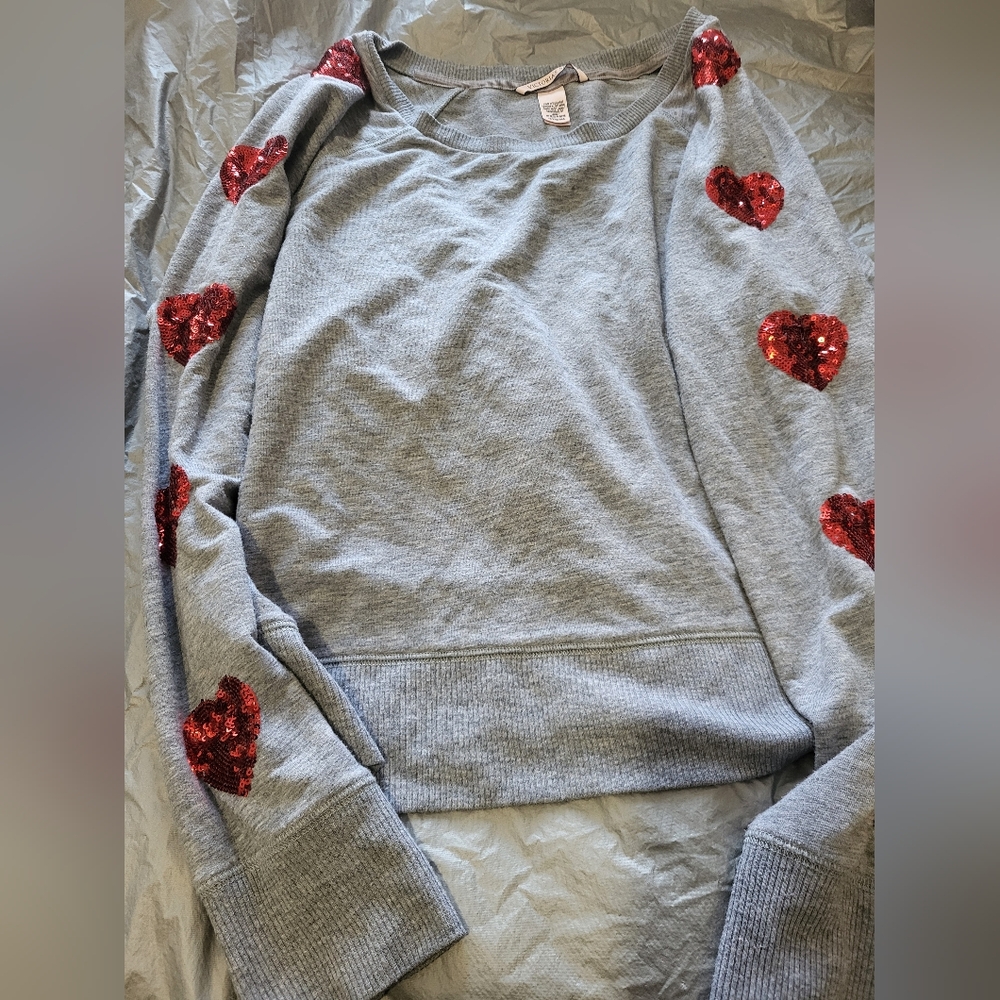 Victoria's Secret Sweatpants Set with Red Heart Sequins - Picture 6 of 9